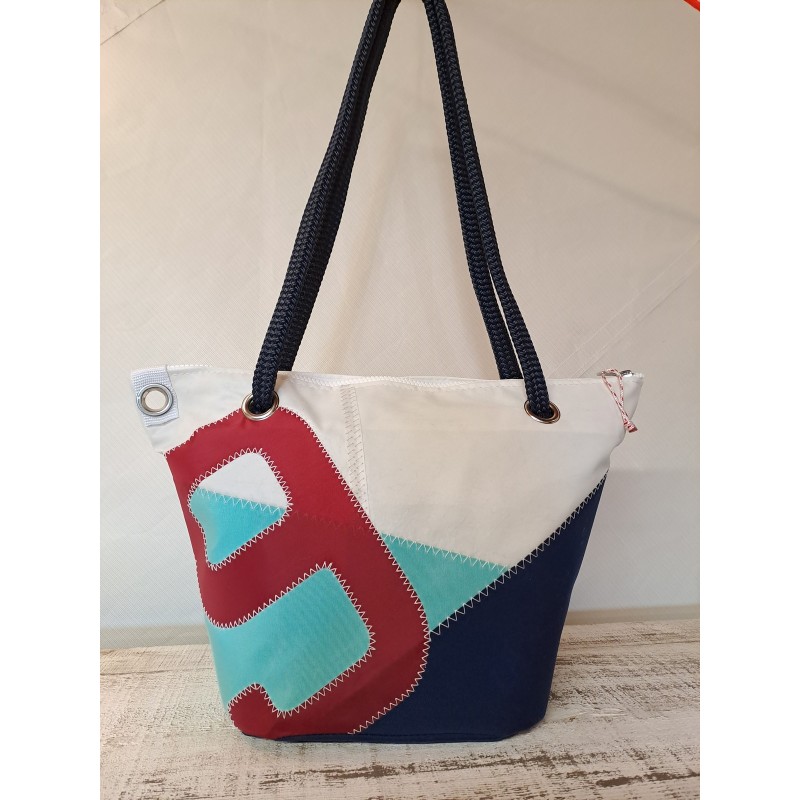 Sac à mains Manille en voile de bateau recyclée