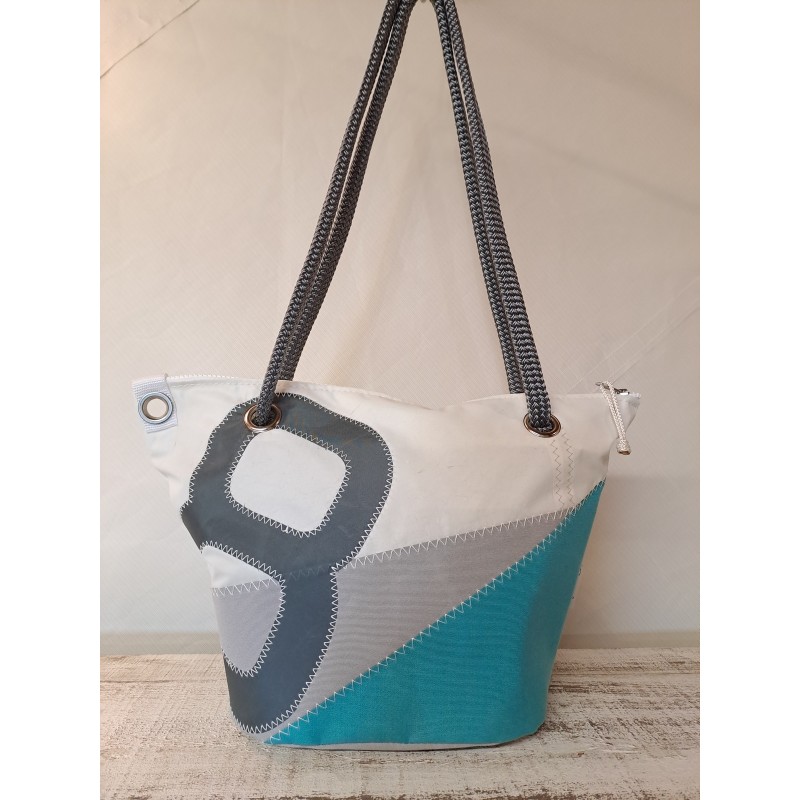 Sac à mains Manille en voile de bateau recyclée