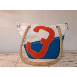 Sac à mains Manille en voile de bateau recyclée