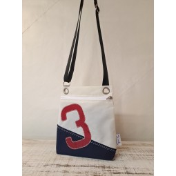 Pochette bandoulière en voile de bateau recyclée